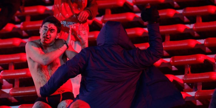 Pánico, familias angustiadas y lágrimas: así se vivió el horror desde adentro en la cancha de Independiente
