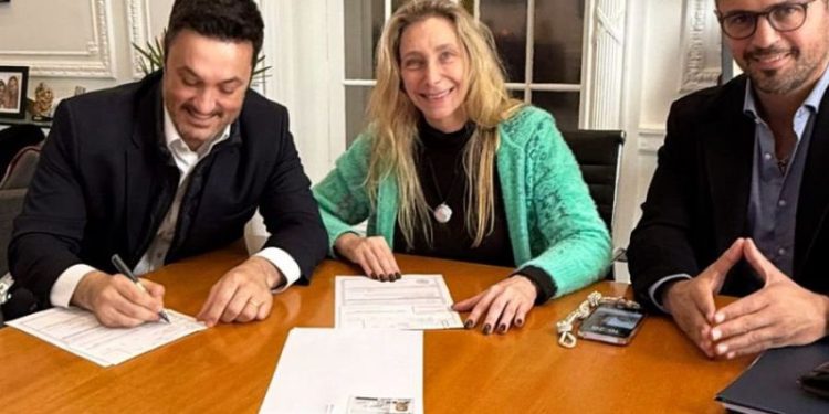 Petri será candidato a diputado, oficializó su afiliación a La Libertad Avanza y se mostró con Karina Milei