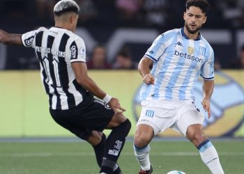 Racing negocia con Santos la salida de Di Césare