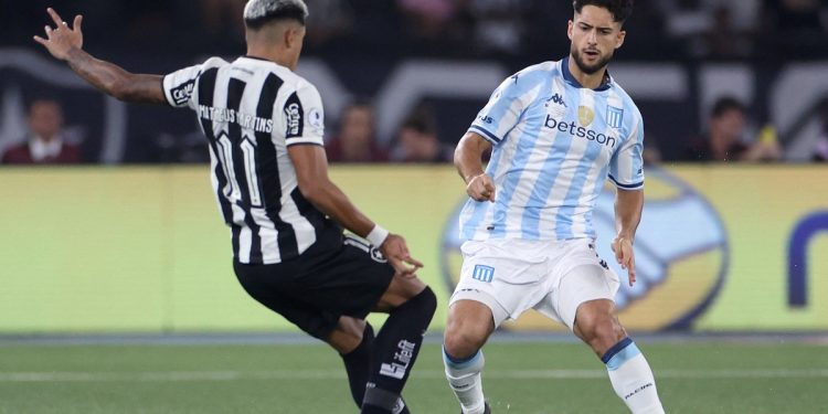 Racing negocia con Santos la salida de Di Césare