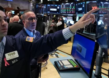 Retrocede el dólar, pero el riesgo país marca su mayor nivel en cuatro meses