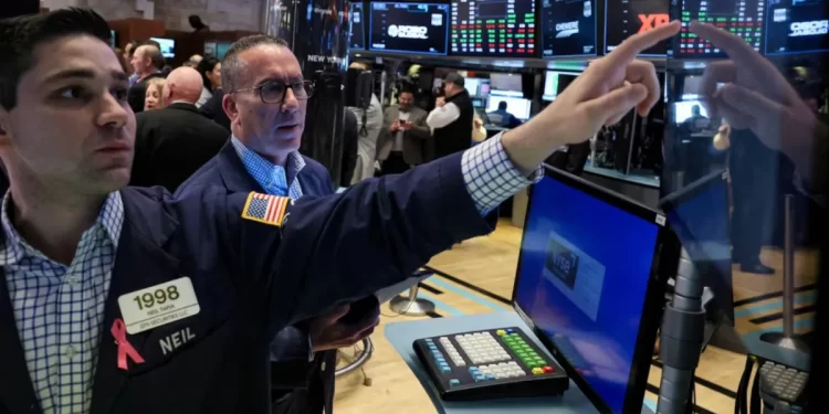 Retrocede el dólar, pero el riesgo país marca su mayor nivel en cuatro meses