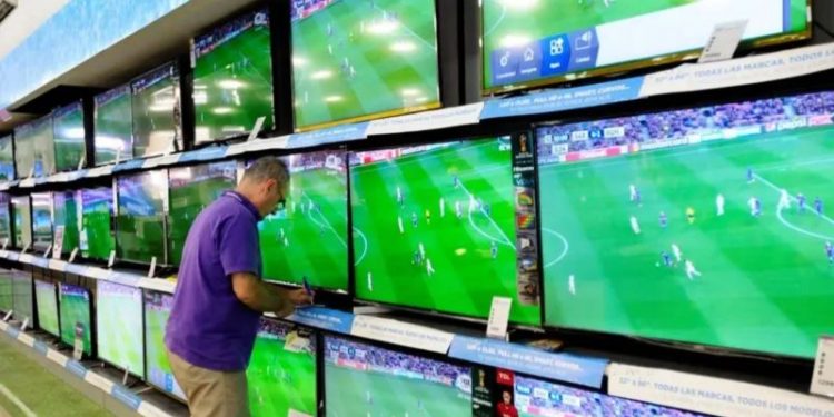 Un reconocido supermercado ofrece hasta 66% de descuento en televisores: dónde comprarlos