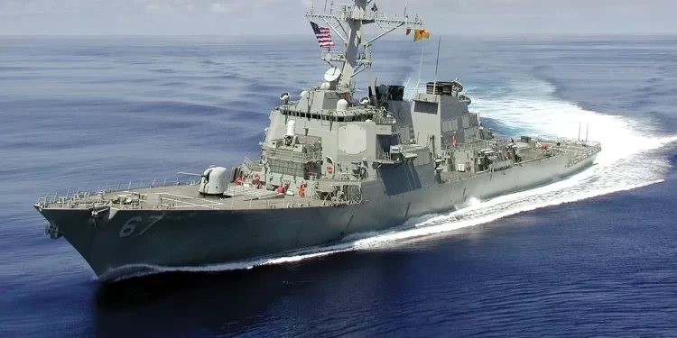 Tras reunión Trump-Putin: EE.UU envia tres destructores frente a Venezuela: arribarán en las próximas 36 horas