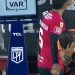 Video: La agresión de los hinchas de Newell’s a Merlos, antes de que expulsara a Regiardo