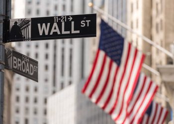 Mal día en Wall Street: cerró en rojo ante aranceles de Trump y alza del desempleo en EE.UU.