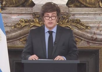 Milei asegura que “lo peor ya pasó”, pero seis de cada diez argentinos creen que el rumbo es equivocado