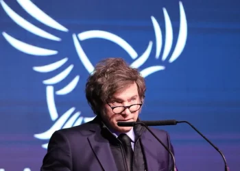 Javier Milei participa en la CPAC y se reúne con Santiago Peña en Paraguay