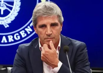 Riesgo país cede a pocos días de las elecciones bonaerenses