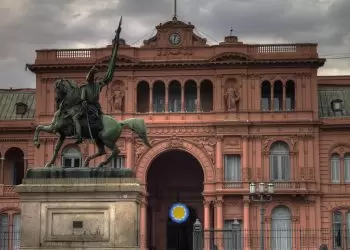 Crisis en Casa Rosada tras el revés en Buenos Aires: internas, mesa política y el regreso del Interior. Ley de acefalia