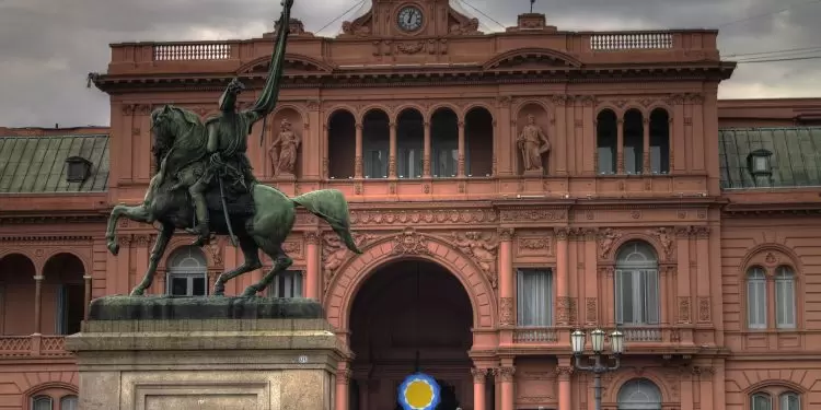 Crisis en Casa Rosada tras el revés en Buenos Aires: internas, mesa política y el regreso del Interior. Ley de acefalia