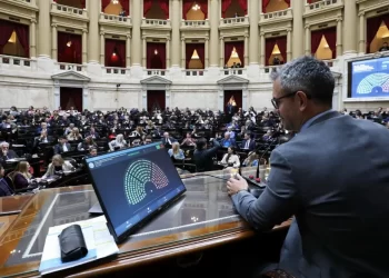 Diputados debate los vetos de Milei mientras crece la presión por el caso Fentanilo