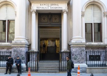 “Cepito”: BCRA reinstala restricción de Dólares para ejecutivos bancarios