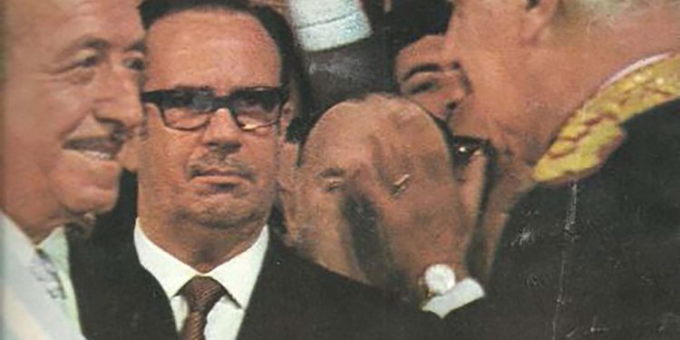 No se come con la boca abierta. -Alejandro Borensztein-