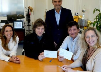 Coordinación de campaña de Milei se reorganiza: Karina sigue al frente, aunque cambian roles estratégicos