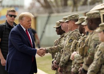 Trump intensifica campaña militar contra cárteles con implicaciones globales