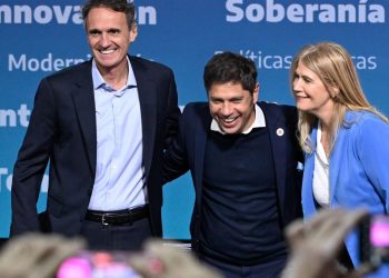 Elecciones en PBA: el peronismo logra una amplia victoria sobre LLA con más de 13 puntos de diferencia. Vivo