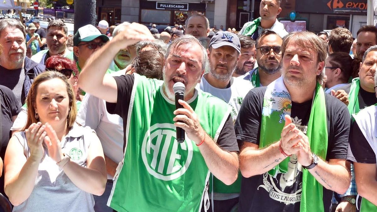 El Gobierno convocó a trabajadores estatales para tratar paritarias mañana al mediodía - elDiarioAR.com