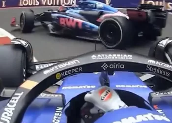 Golpe por detrás de su ex campañero, Albon, hunde la carrera de Franco Colapinto en Bakú