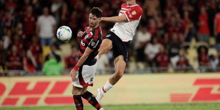 Carrillo le dio vida a Estudiantes: de “somos los del segundo tiempo” a “la serie está abierta”