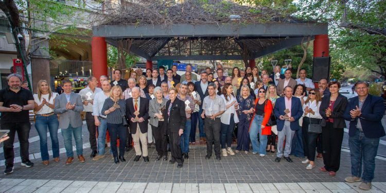 “Comercios con historia”: Ulpiano Suarez decidió homenajear a los locales con más de 50 años de trayectoria en Ciudad