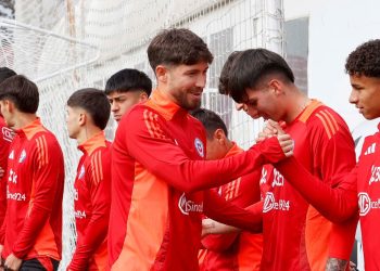 Con dos jugadores ingleses y la figura de uno de los cinco grandes, Chile presentó la primera convocatoria con la cabeza en el Mundial… 2030