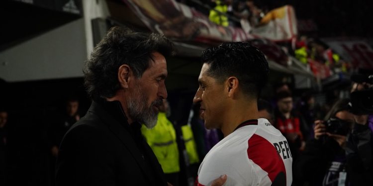 Domínguez: el “entramos dubitativos” ante River y el cambio de paradigma que pretende en Estudiantes