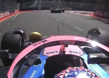 El auto de Franco Colapinto fue golpeado por una fruta y Alpine no lo pudo creer