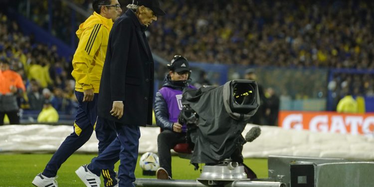 El ida y vuelta de Russo con un periodista que le preguntó por qué hizo un solo cambio