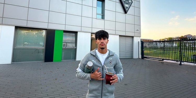 Es alemán, lo llamaron de Turquía, pero jugará para Argentina: “Me llamo Armando por Diego”