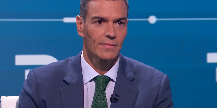 Sánchez acusa a los jueces de «hacer política» con su familia y «no cumplir con la ley»