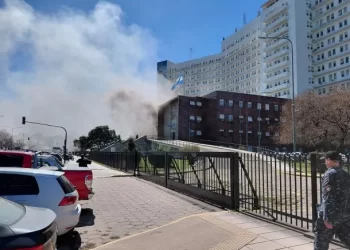 Un ‘curioso’ incendio en la Armada y el “segurola” nuevo jefe de la dirección de inteligencia militar