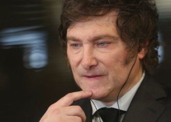 Preocupante: encuesta muestra caída histórica de Milei y pedidos de renuncia para su hermana Karina