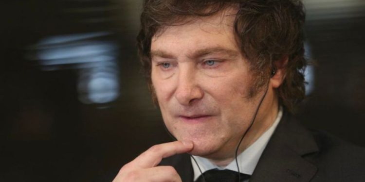 Preocupante: encuesta muestra caída histórica de Milei y pedidos de renuncia para su hermana Karina