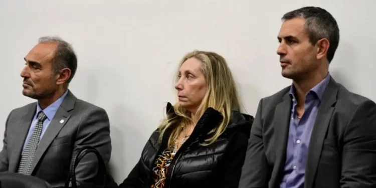 Revelan pago anticipado del 3% por “gastos” en contrato de pañales del PAMI