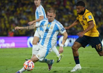 La reacción de River al ver a Mastantuono con la 10 de la Selección