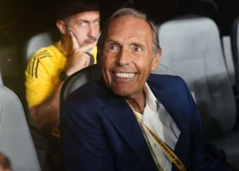 Miguel Ángel Russo recibió el alta médica y ya está en su casa