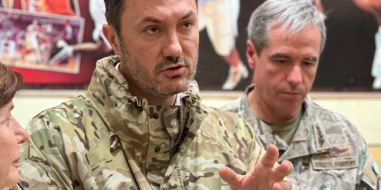Militares pasan factura a Milei por la mala gestión de Petri en defensa y votan peronismo en comicios bonaerenses