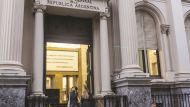 BCRA desmintió rumores sobre cepo al dólar para las billeteras: habló Bausili