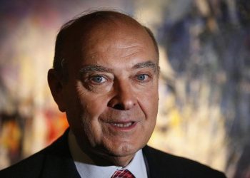 Tras suba del dólar, la recomendación urgente de Cavallo a Milei para frenarlo y un nuevo dardo: “Improvisaciones, dejar de emitir”