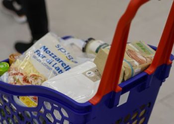 Una de las bebidas más consumidas en España es la que más ha subido de precio en los supermercados: muchos no pueden empezar el día sin ella