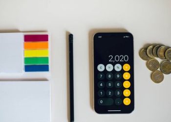 Ya está aquí la vuelta al cole: descubre todos los gastos que te puedes deducir en España en la próxima declaración de la renta