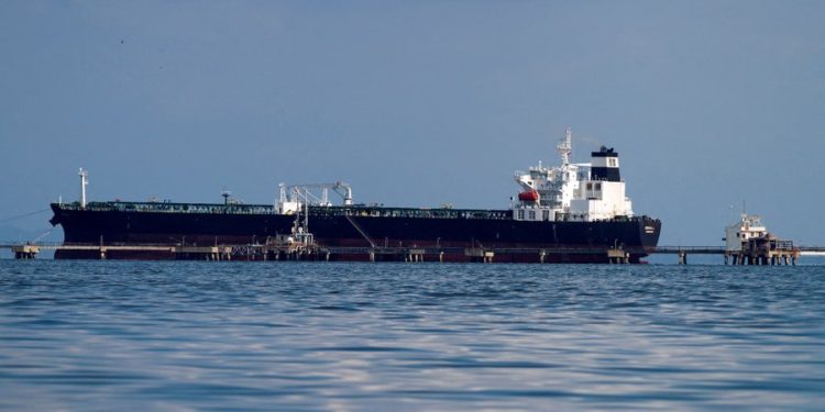 Venezuela eleva sus exportaciones de crudo al nivel más alto en nueve meses tras retorno de cargamentos a EE.UU.