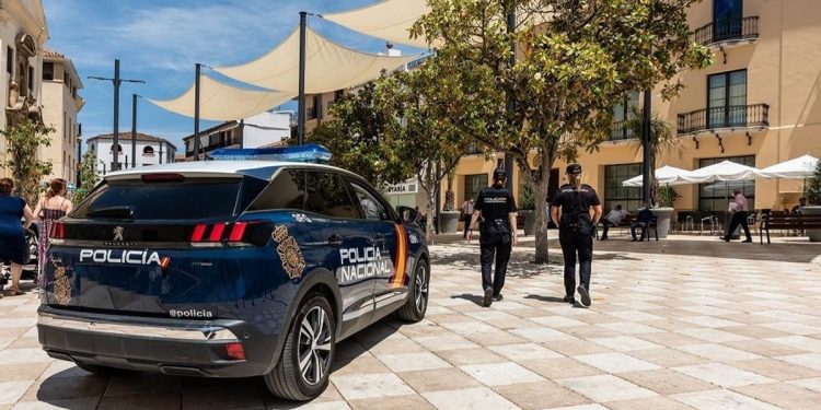 Detenida una mujer en Málaga tras apuñalar a su pareja mientras dormía