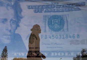 El mercado modera la euforia tras el triunfo de Milei: el dólar sube y los bonos extienden sus ganancias