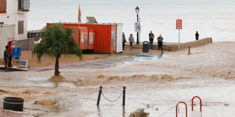 Murcia da por superada la peor parte de la dana Alice, que ha obligado a activar el nivel dos de riesgo y requerir a la UME