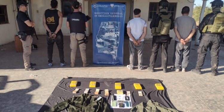 Corrupción: Detienen a un comandante de Gendarmería con casi seis kilos de cocaína en Santiago del Estero-Video exclusivo-