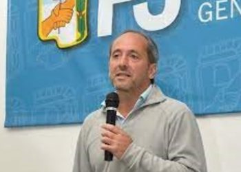 Bochornoso acto de adoctrinamiento kirchnerista en escuela de Gral. Belgrano dirigida por un ex intendente procesado por fraude.