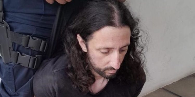 El doble femicida Pablo Laurta justificó sus crímenes ante la prensa antes de ser trasladado a Concordia. “Todo fue por justicia”