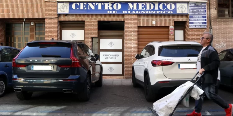 Miles de mujeres sufren el caos de los cribados de cáncer de mama en Castilla-La Mancha